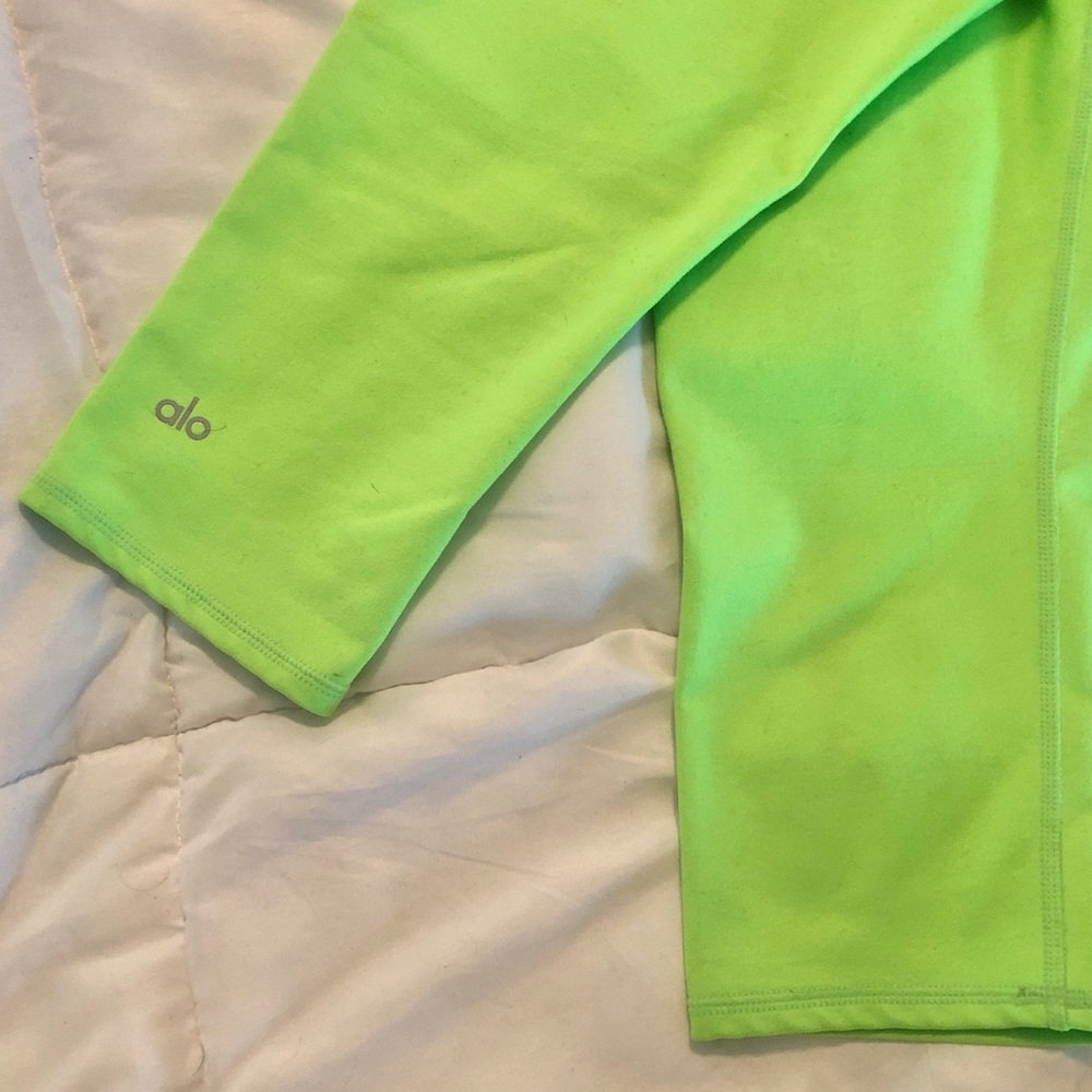 Alo Yoga Neon Lime Capri Leggings
